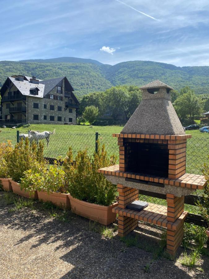 Apartament Check-In Casas Cumbre De Benasque Eriste Zewnętrze zdjęcie