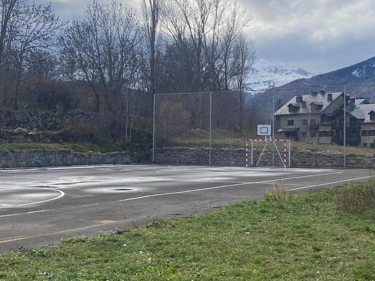 Apartament Check-In Casas Cumbre De Benasque Eriste Zewnętrze zdjęcie