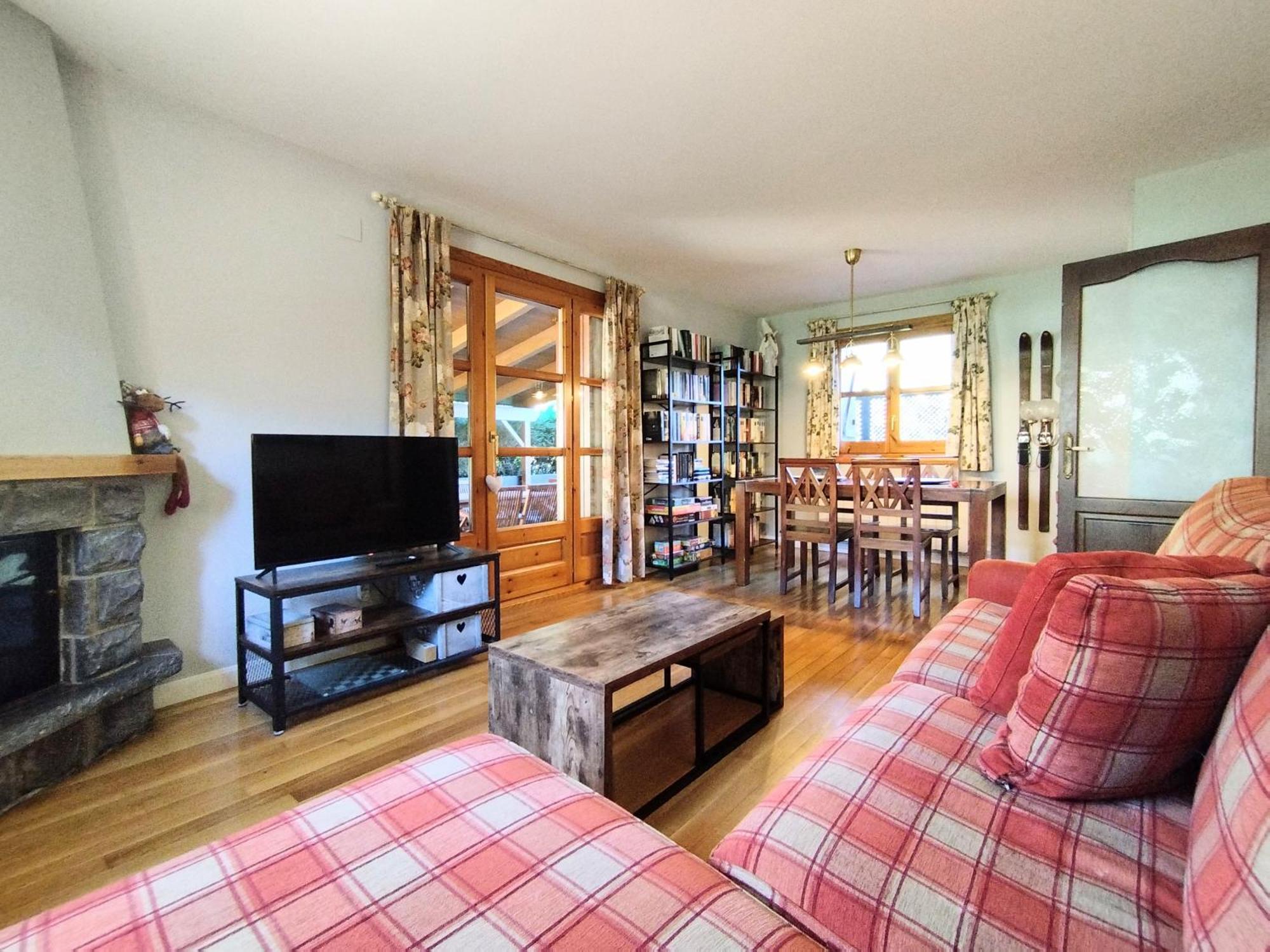 Apartament Check-In Casas Cumbre De Benasque Eriste Zewnętrze zdjęcie